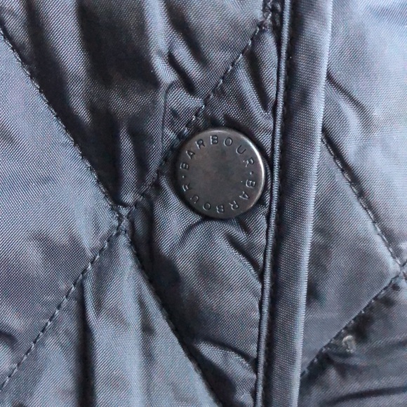 New Barbour Shaped Liddesdale corduroy collar patch pocket quilted puffer jacket - Picture 10 of 15